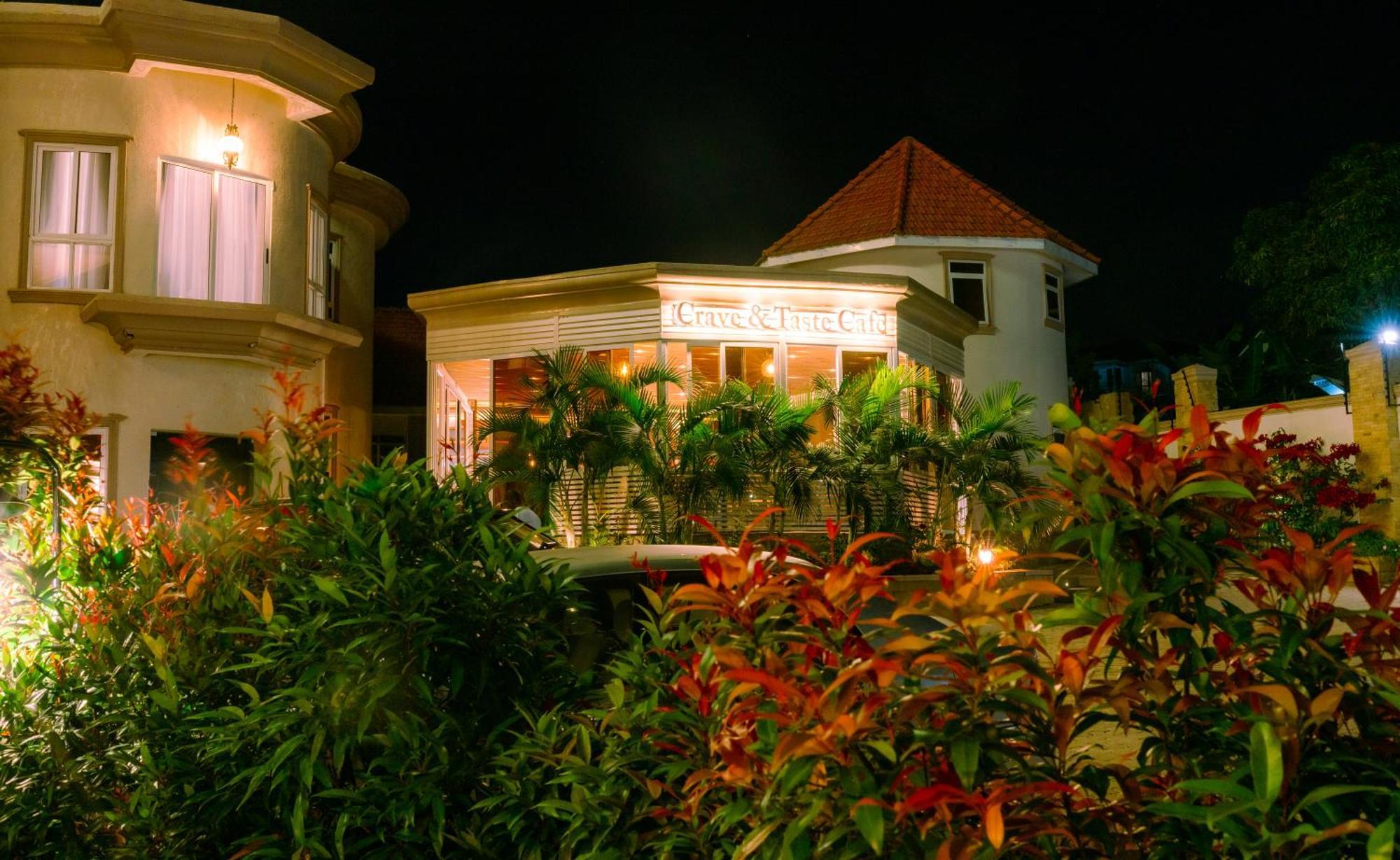 Grik Hotel - Entebbe Bagian luar foto